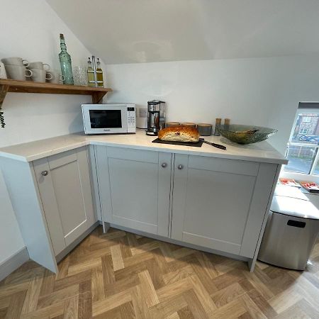 Lees Lookout Holt ,2 Bedroom Luxury Apartment With Private Parking ภายนอก รูปภาพ