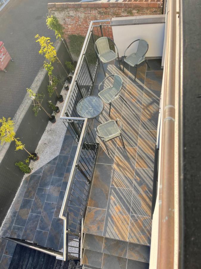 Lees Lookout Holt ,2 Bedroom Luxury Apartment With Private Parking ภายนอก รูปภาพ